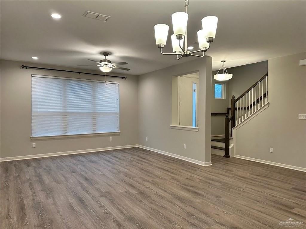 1313 Xavier Ave - Photo 4 of 27