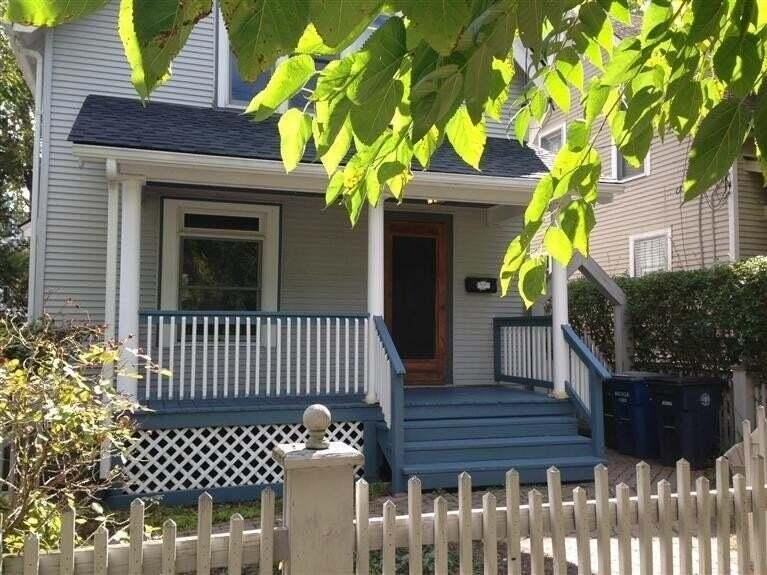 112 E Davis Ave - Photo 3 of 10