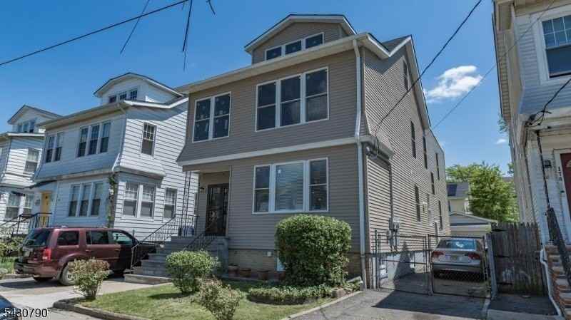 182 Ellery Ave - Photo 2 of 24