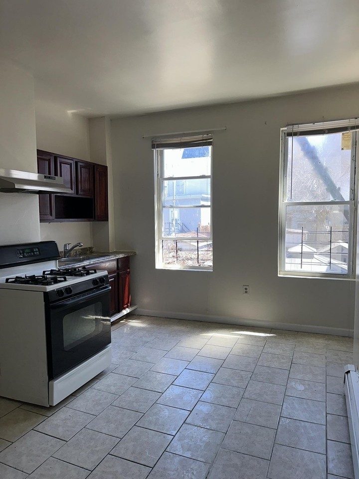 62 Wales Ave #2 - Photo 5 of 10