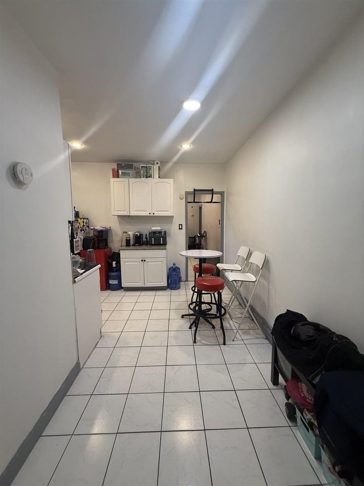 301 79th St #A9 - Photo 5 of 15