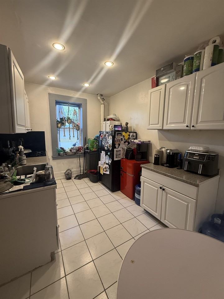301 79th St #A9 - Photo 7 of 15