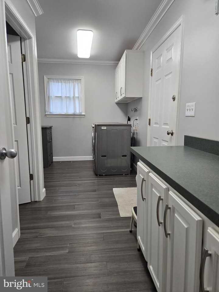 403 Victoria Way - Photo 5 of 14