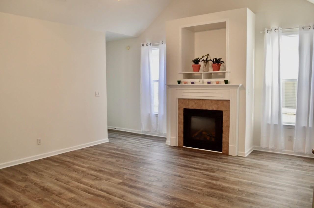 1339 Harbor Park Dr - Photo 5 of 6