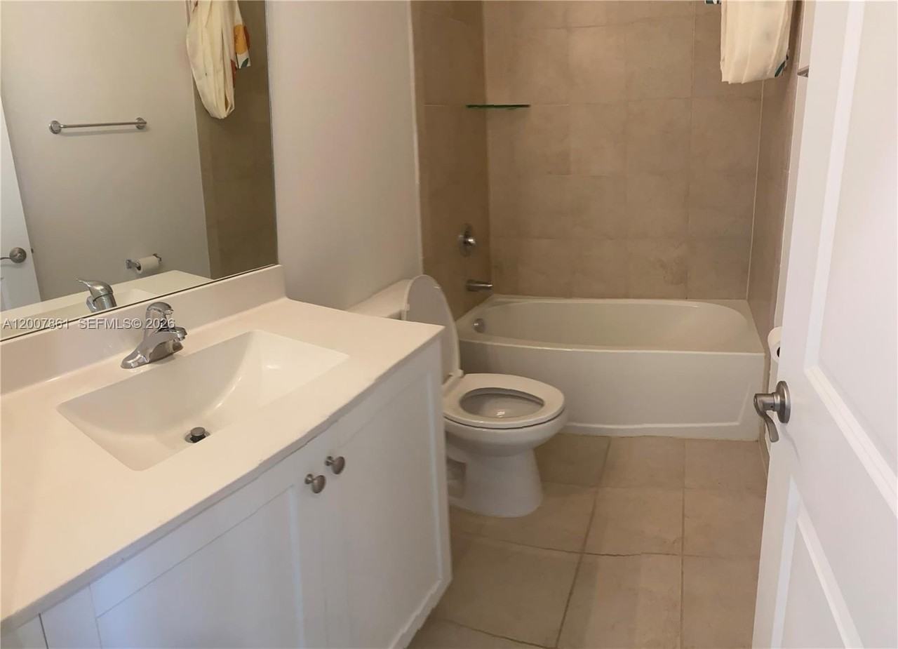 25180 Sw 114th Ave #10 - Photo 6 of 11