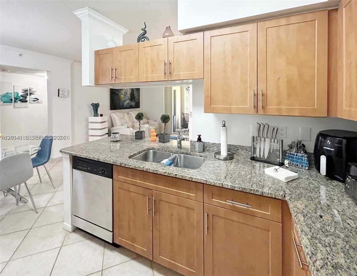 6533 Emerald Dunes Dr #208 - Photo 5 of 19