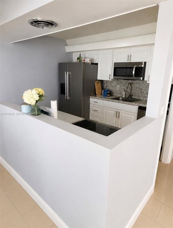 1010 N 74th Way #0 - Photo 4 of 14