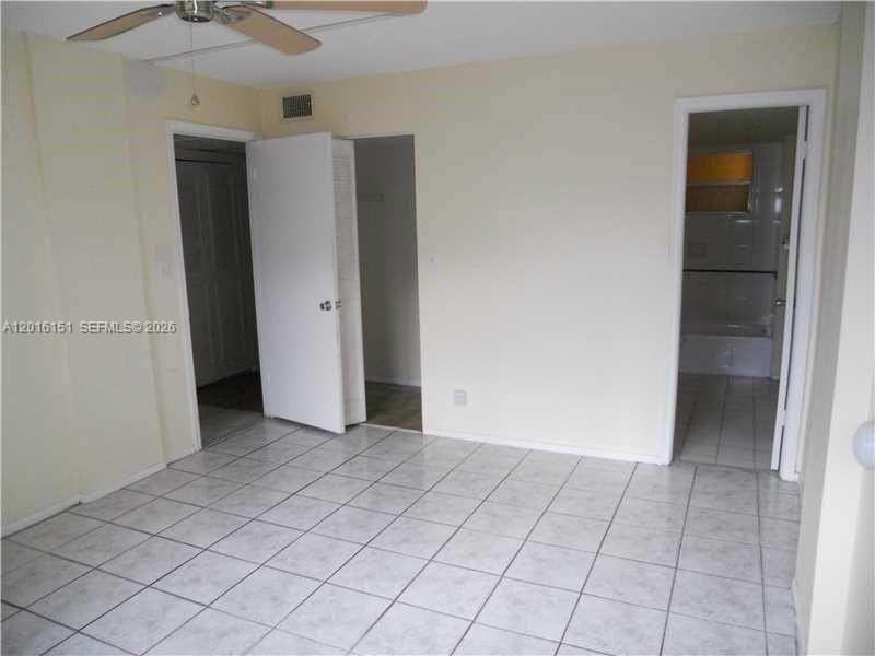 119 Royal Park Dr #1E - Photo 6 of 12