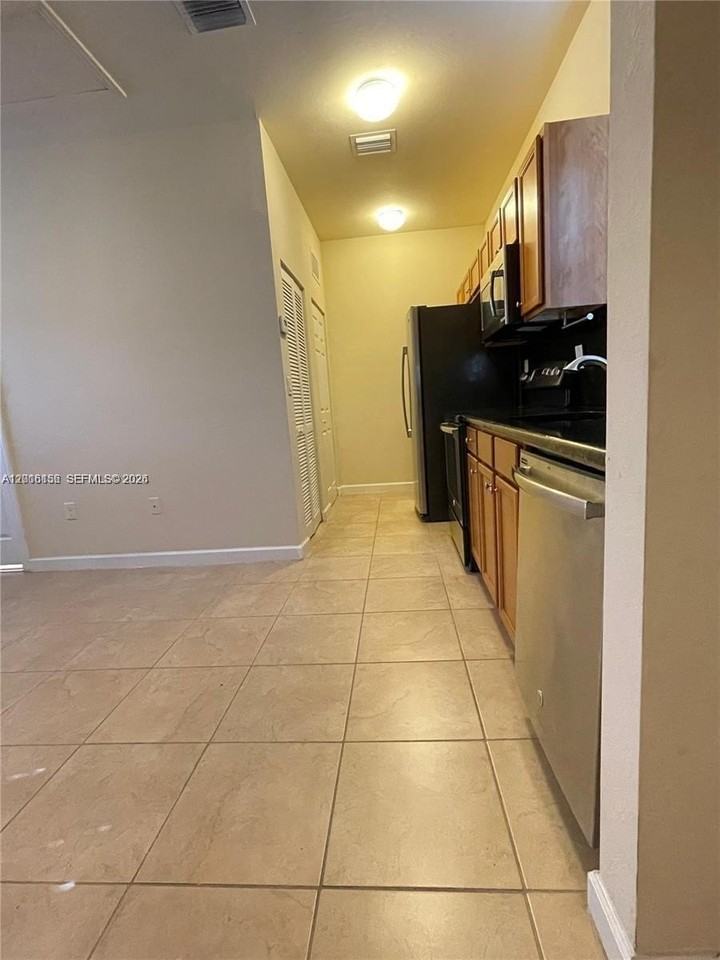 9351 Sw 171st Ave - Photo 5 of 25