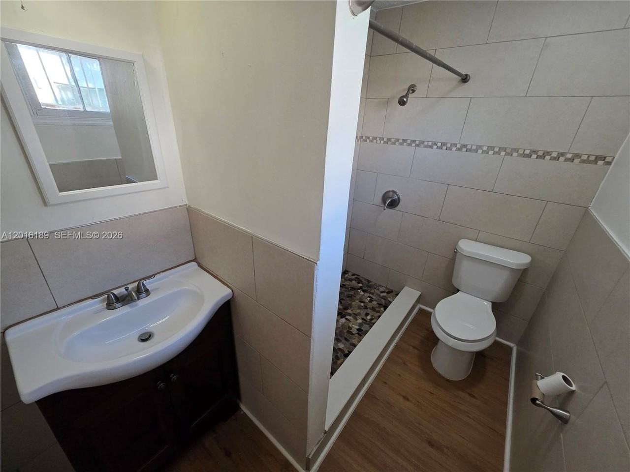811 Ne 14th Ct - Photo 6 of 7