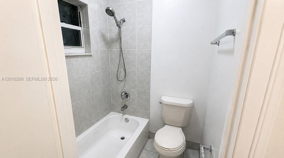 9150 Nw 38th Dr #301 - Photo 5 of 7