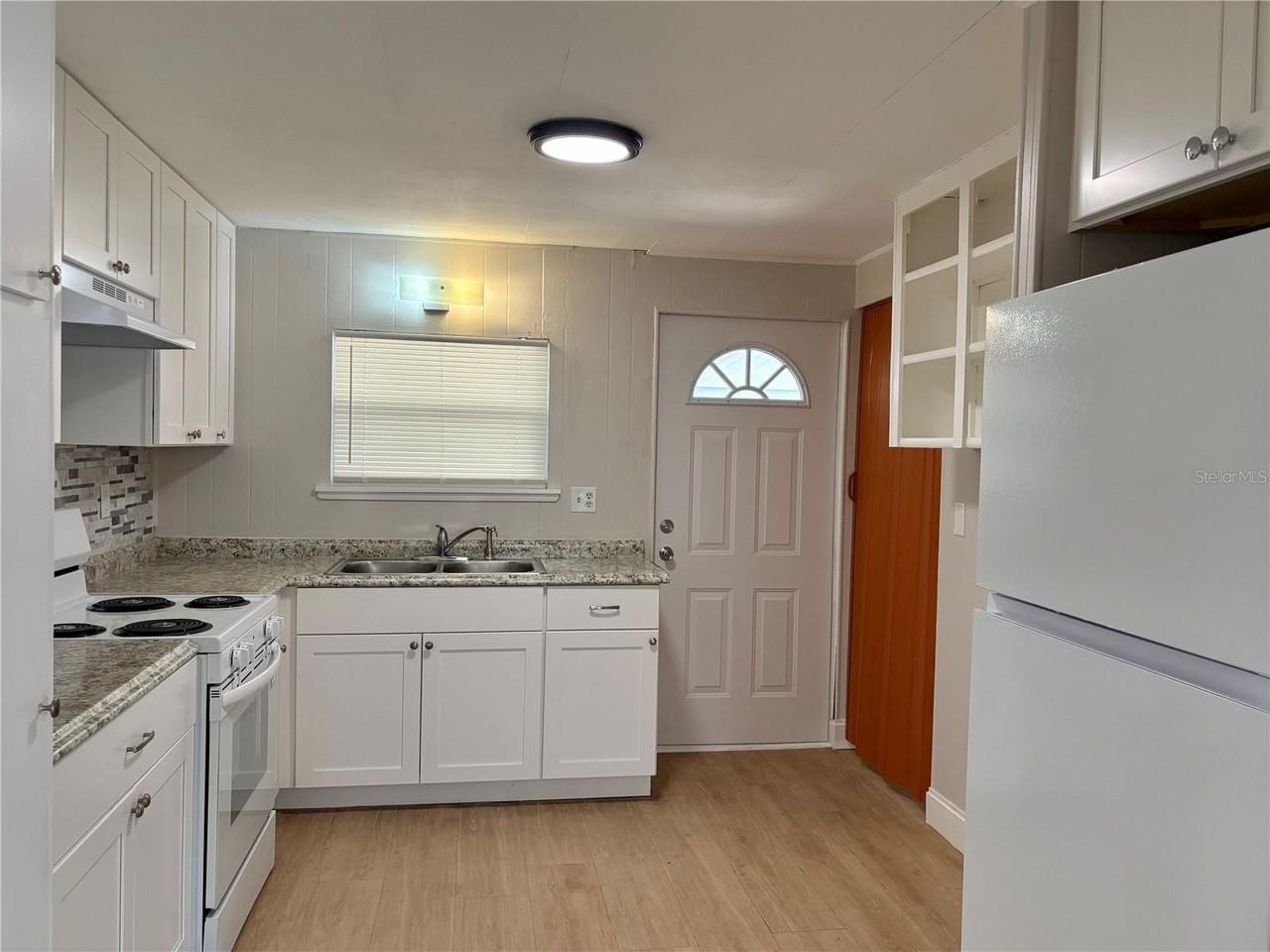 3608 16th St W - Photo 7 of 35
