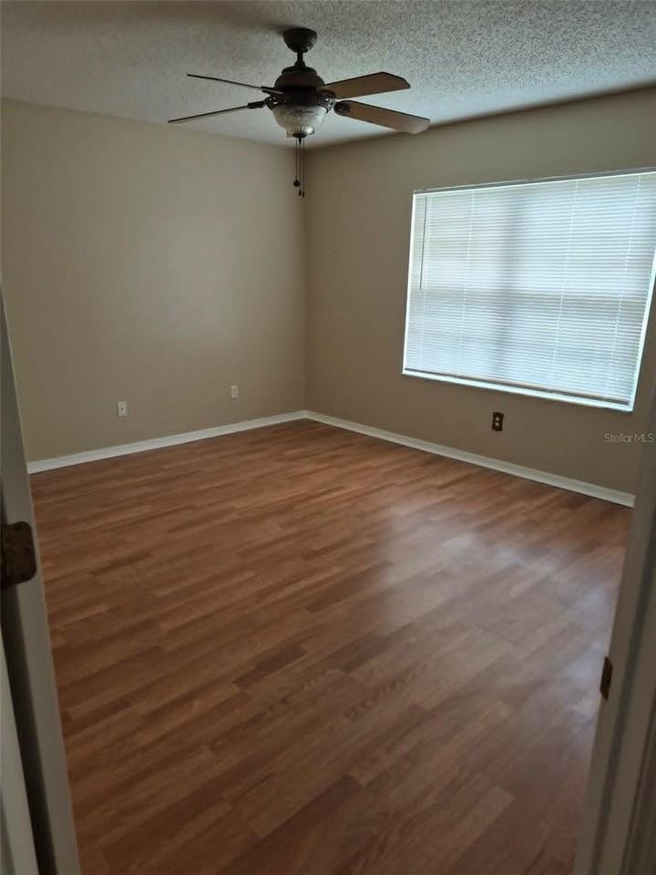 11 POINSETTIAL LANE - Photo 5 of 13