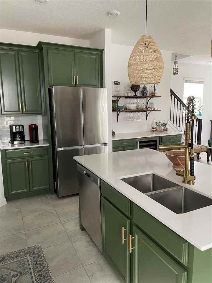 1447 Roxy Ln - Photo 5 of 19