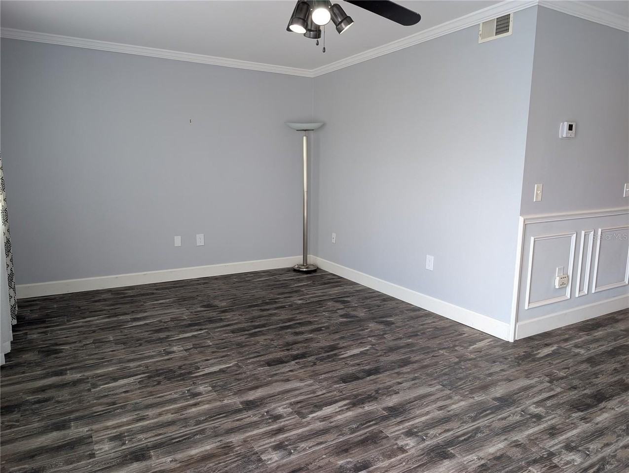 5850 18th St N #11 - Photo 6 of 49