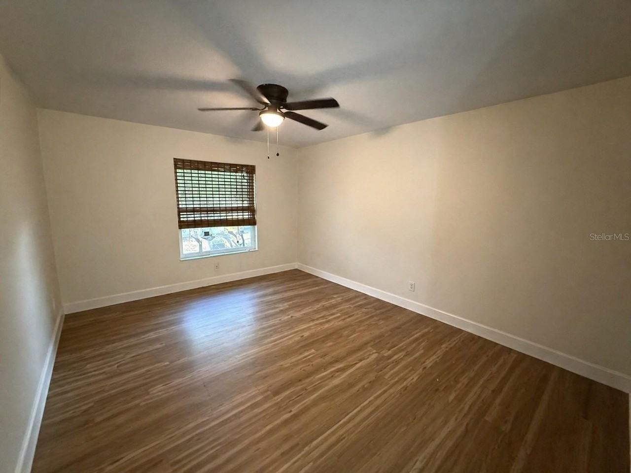 5114 Gainsville Dr - Photo 6 of 14