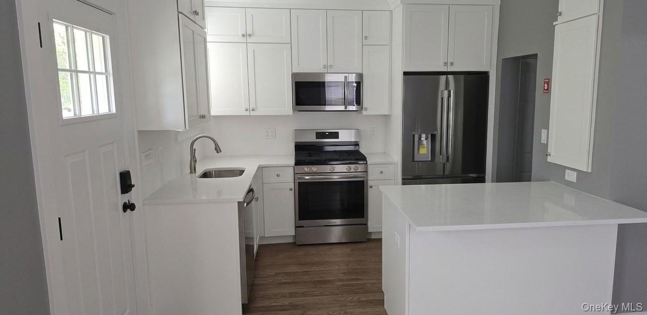 63 Broad St - Photo 5 of 7