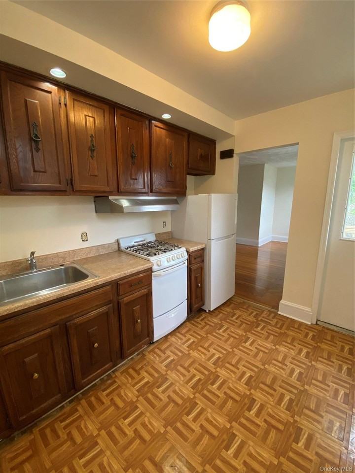 50 N Main St - Photo 6 of 17