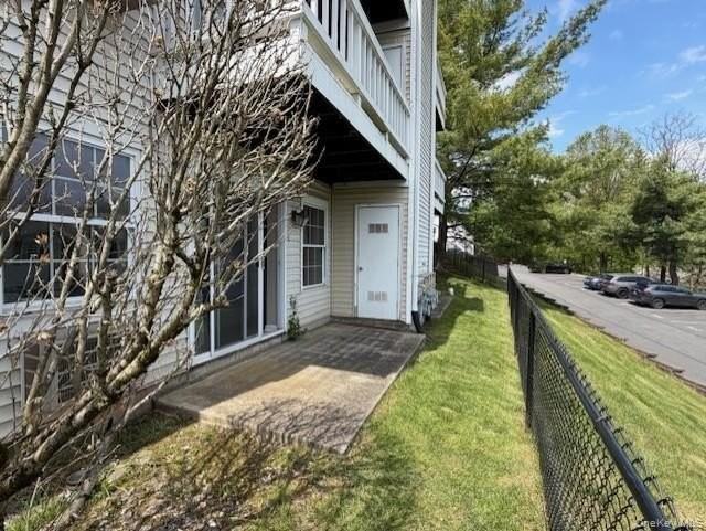 23 Lexington Hl #7 - Photo 2 of 15