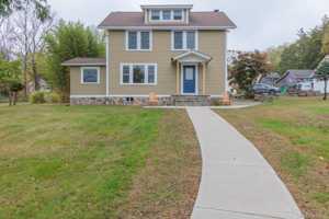 featured image of 5 Circle Dr