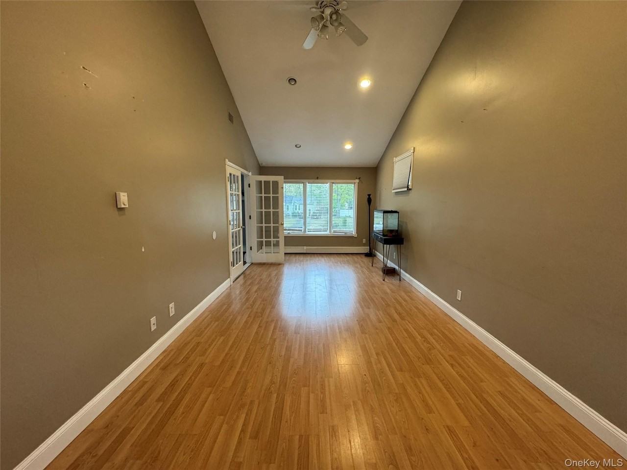 11 Oak Pl - Photo 2 of 10