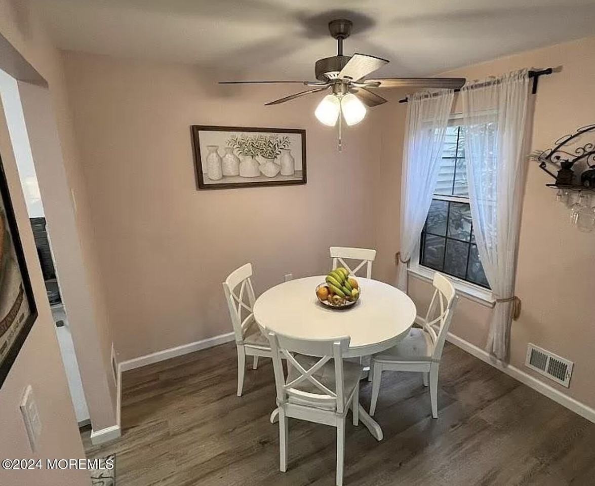 182 Azalea Cir - Photo 4 of 14