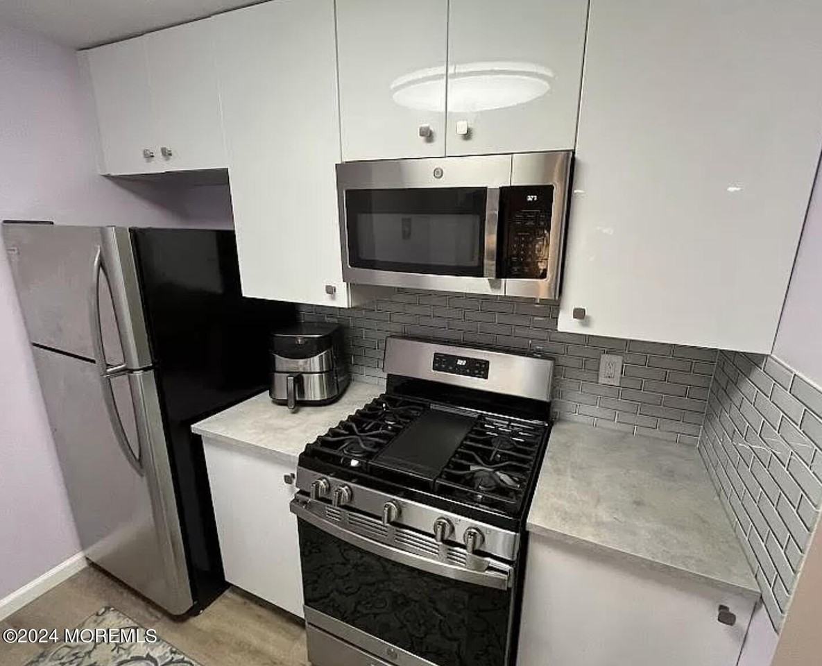 182 Azalea Cir - Photo 6 of 14
