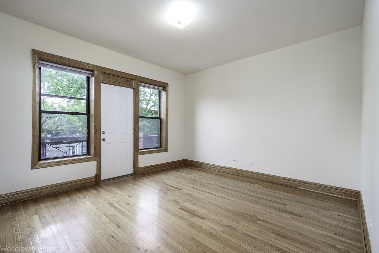 1165 E 54th St #3 - Photo 4 of 14