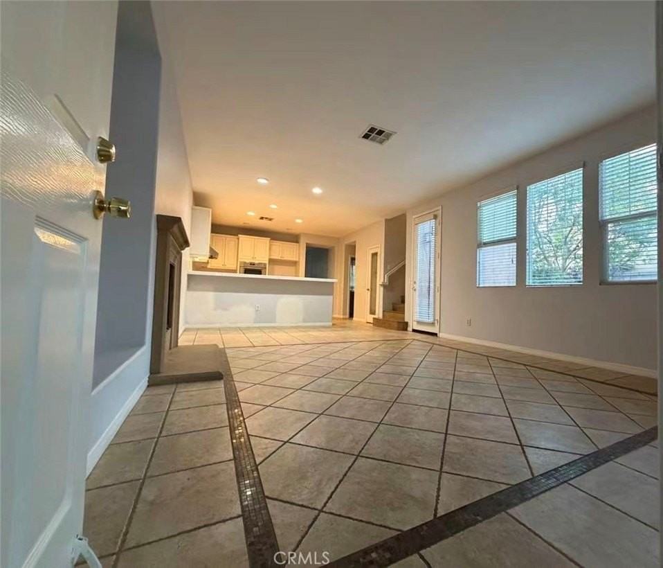 167 W Arbor Ct - Photo 3 of 20