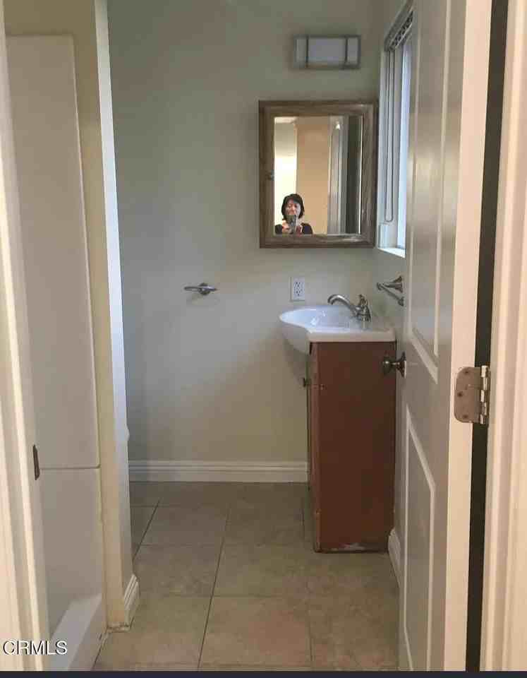 567 S Wilton Pl #11 - Photo 6 of 7