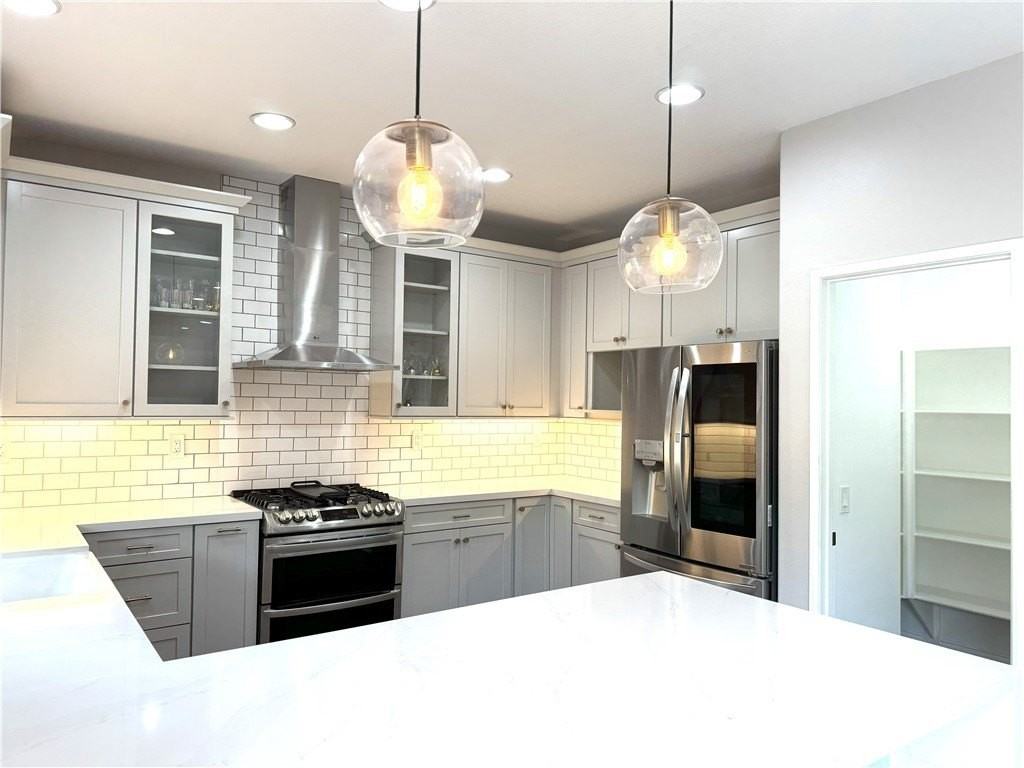 755 S Lassen Ct - Photo 6 of 27