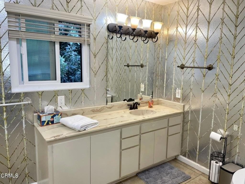 714 S La Luna Ave #A - Photo 7 of 20