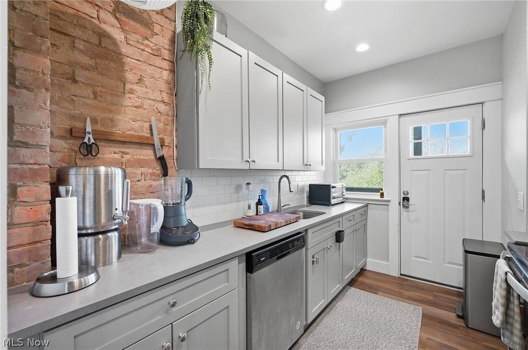 2280 Bellfield Ave #3 - Photo 3 of 17