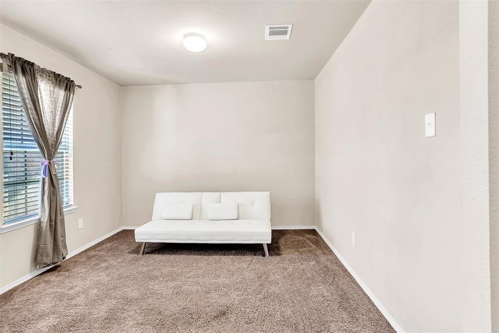 1201 Jasper Xing - Photo 3 of 39