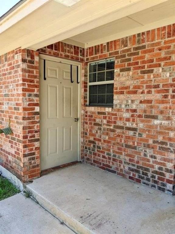 104 N Workman Rd - Photo 2 of 34