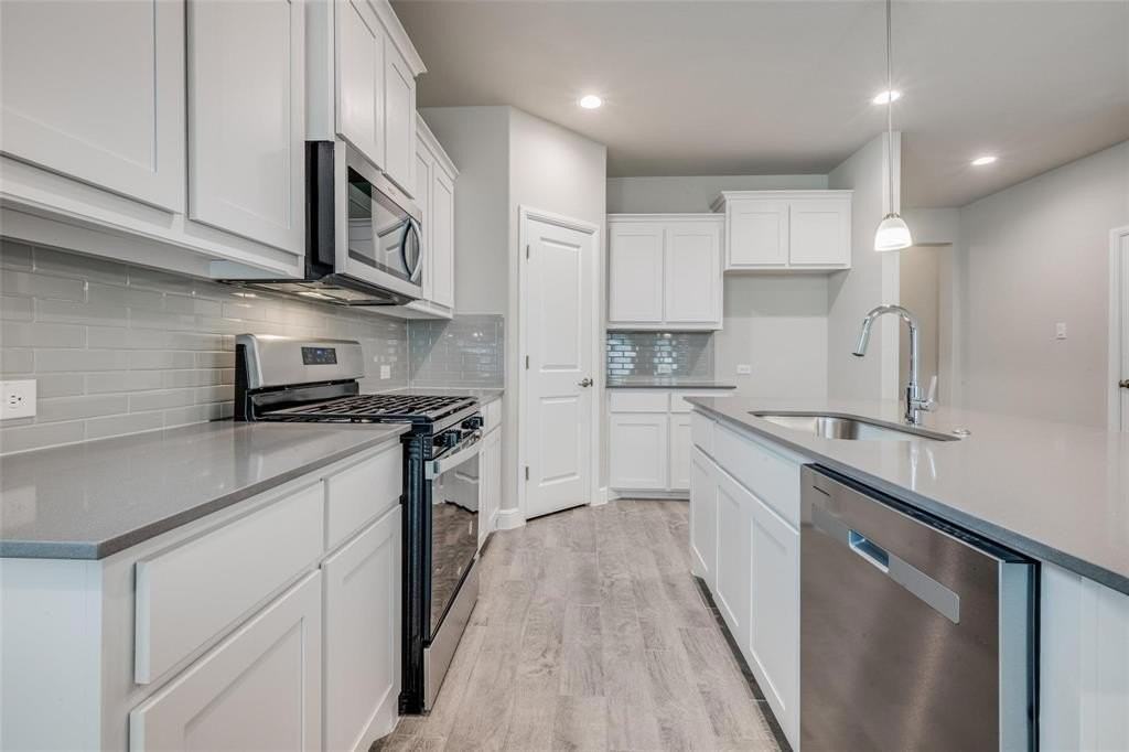 254 Lunayena Rd - Photo 2 of 8