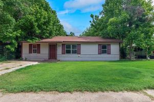 featured image of 1206 Olwen Dr