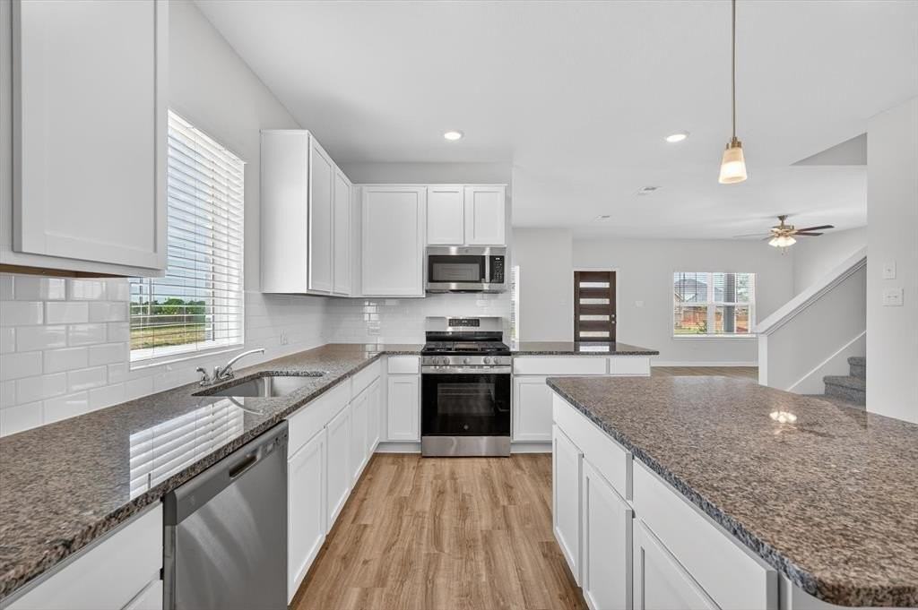1409 Bramante St - Photo 5 of 23