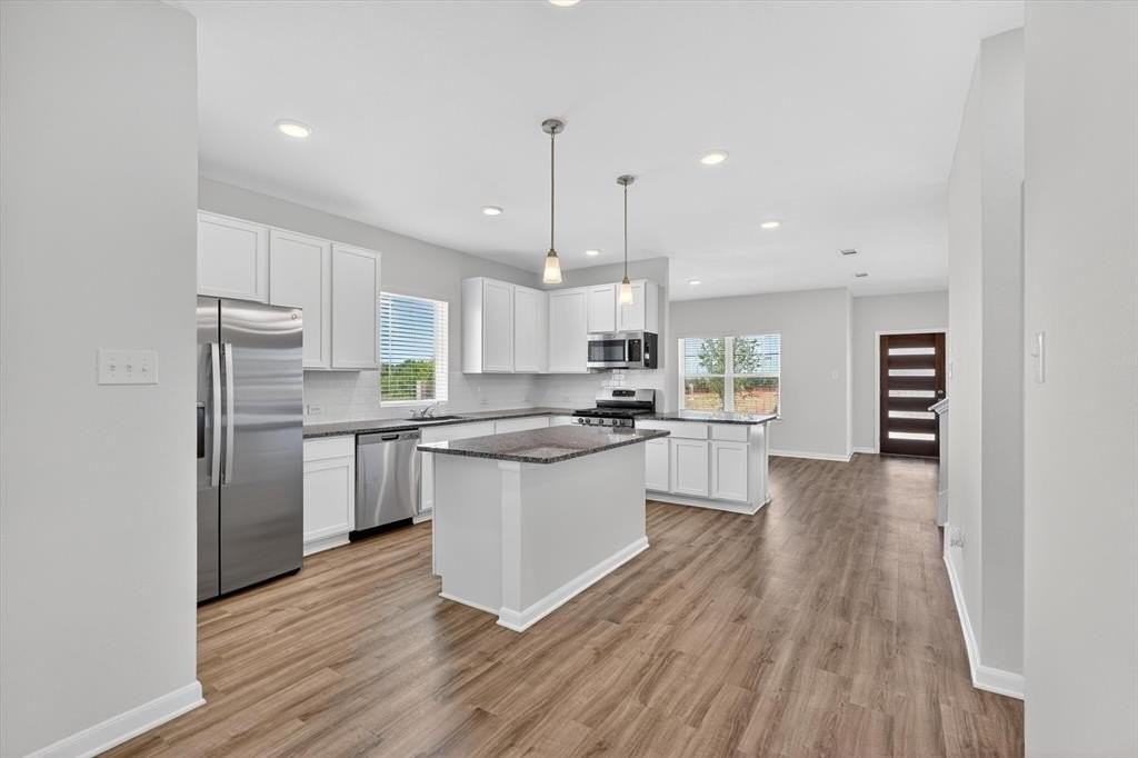 1409 Bramante St - Photo 7 of 23