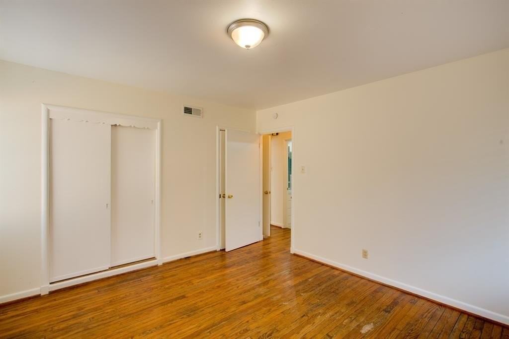 6511 Ravendale Ln - Photo 7 of 11