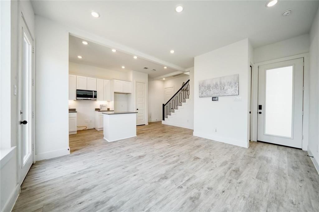 8107 Calhoun Rd - Photo 2 of 16