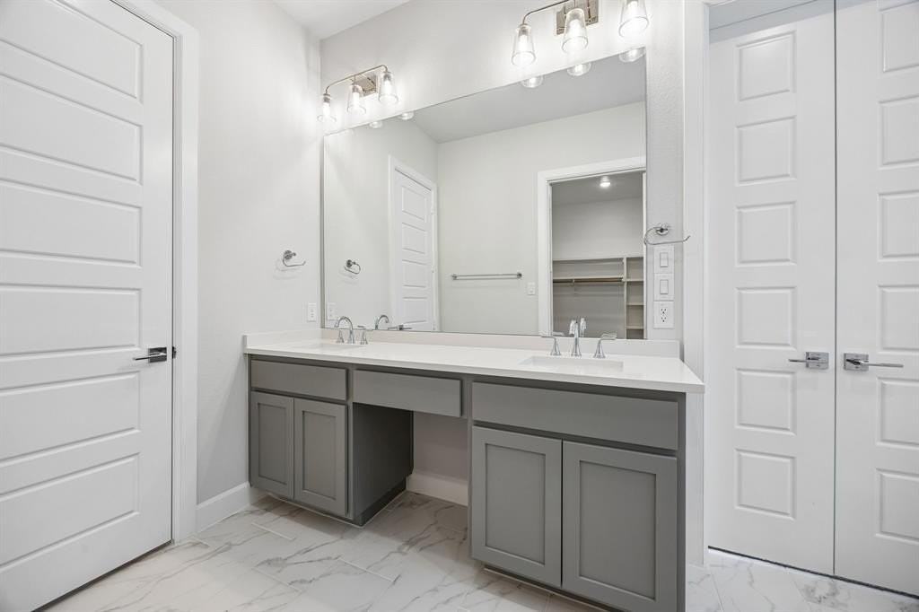 826 Marathon Ct - Photo 5 of 11