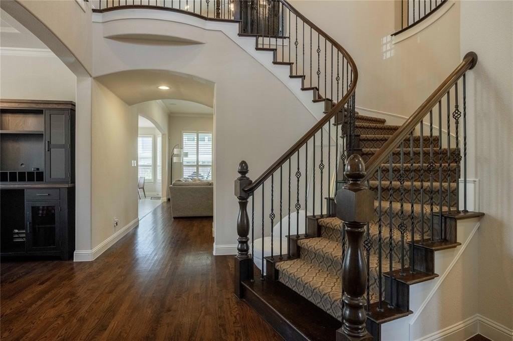 12824 Flatiron Trl - Photo 7 of 40