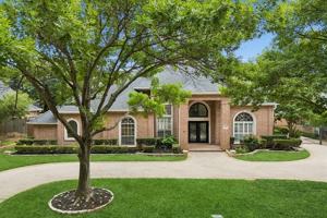 featured image of 3301 Queensbury Way W