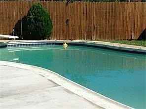 5228 Runyon Dr - Photo 2 of 13
