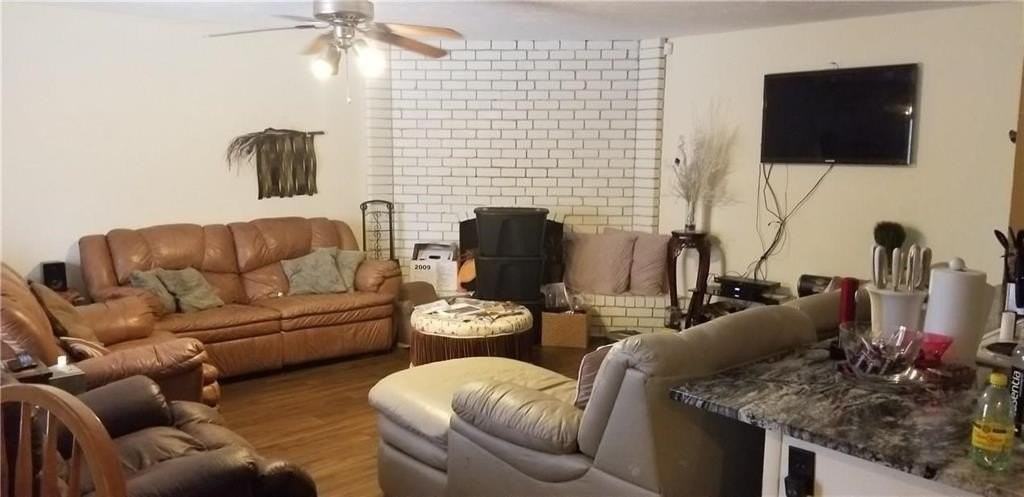 5228 Runyon Dr - Photo 7 of 13
