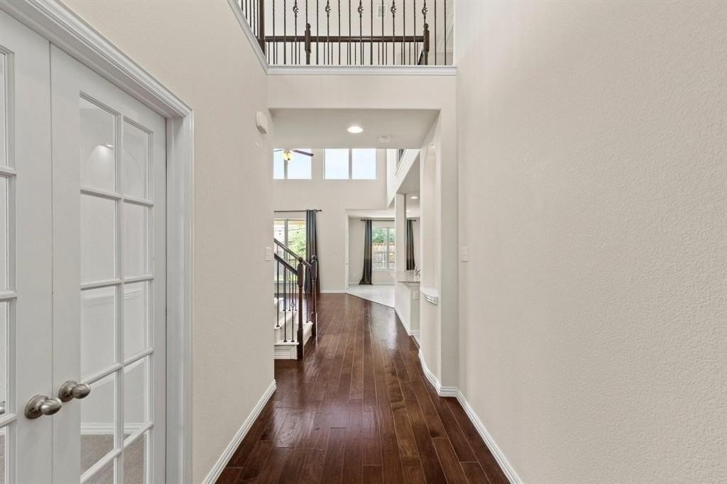 2701 Calmwood Dr - Photo 3 of 16