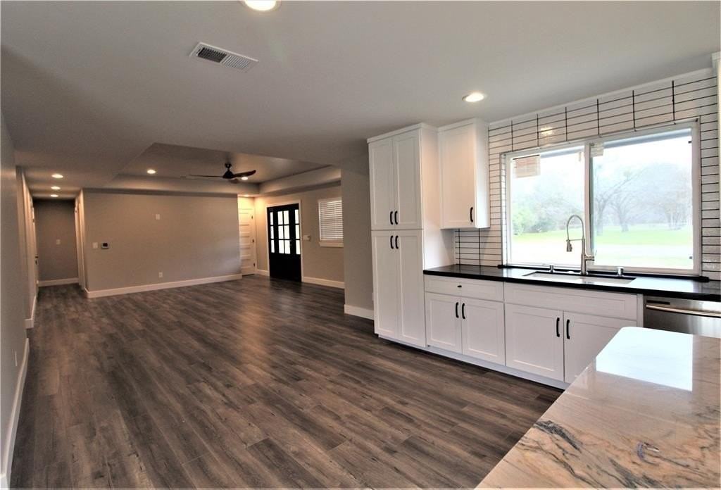 1612 Caddo Peak Trl - Photo 5 of 16