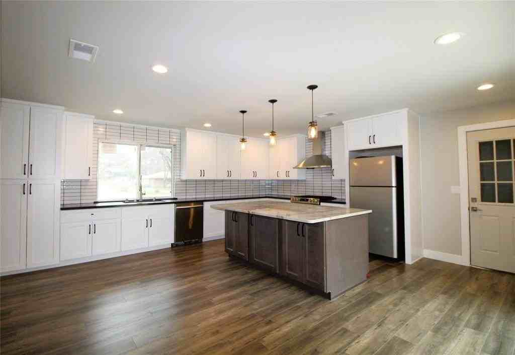 1612 Caddo Peak Trl - Photo 6 of 16