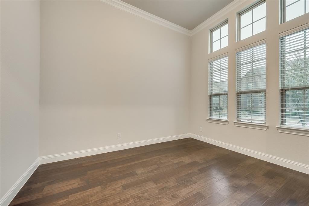 5901 The Esplanade - Photo 5 of 36
